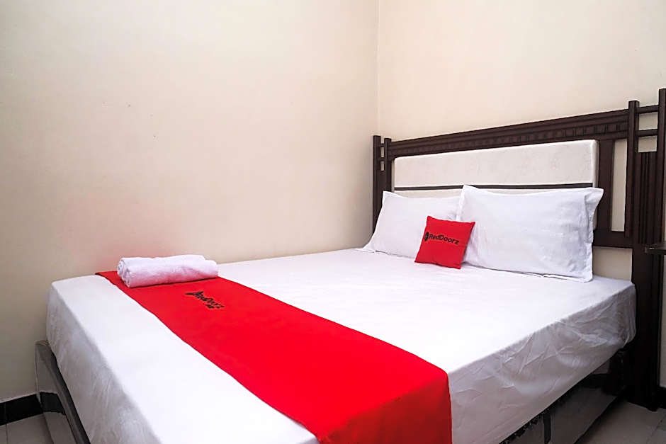 RedDoorz Syariah near Exit Toll Palur