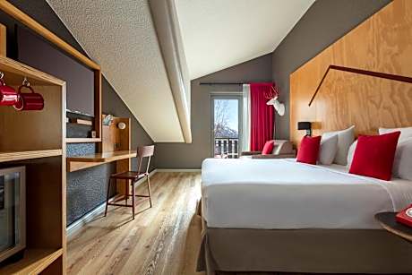 Triple Room with Mountain View