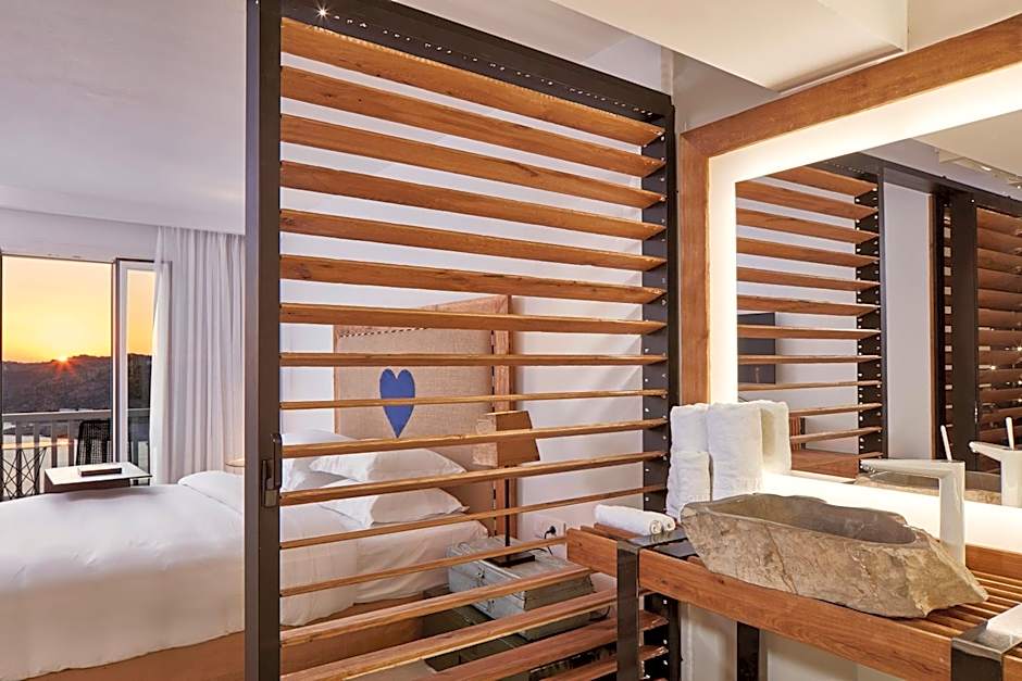 Royal Myconian - Leading Hotels of the World