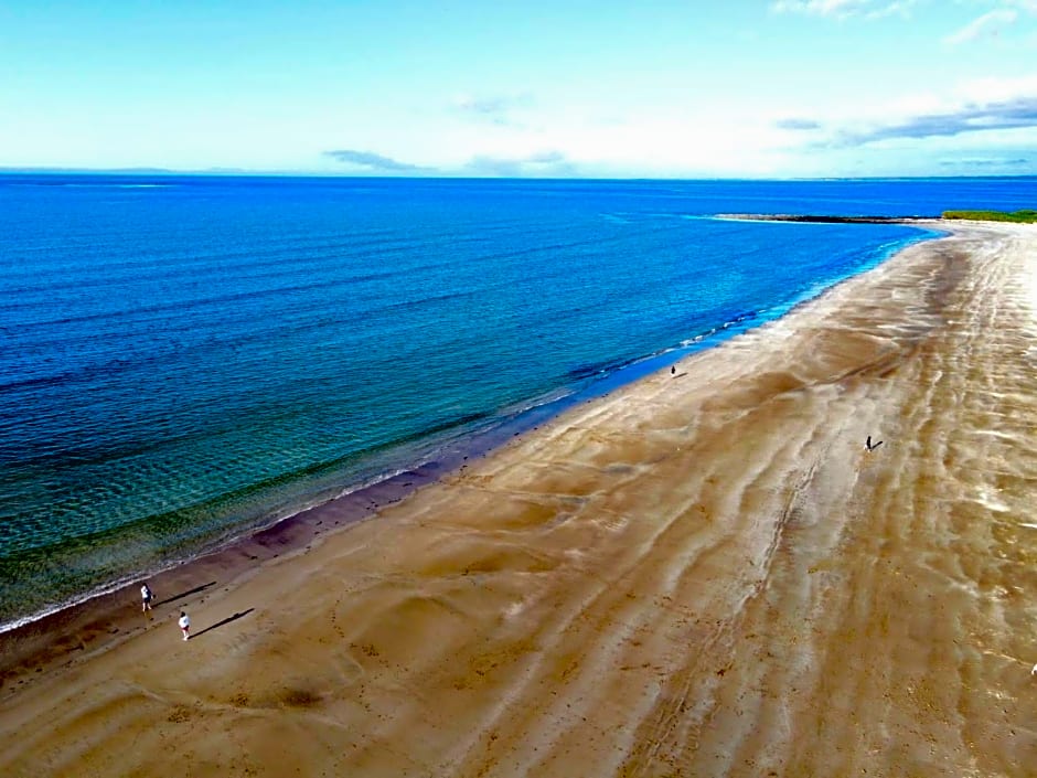 Ross Beach Family Farmhouse B&B