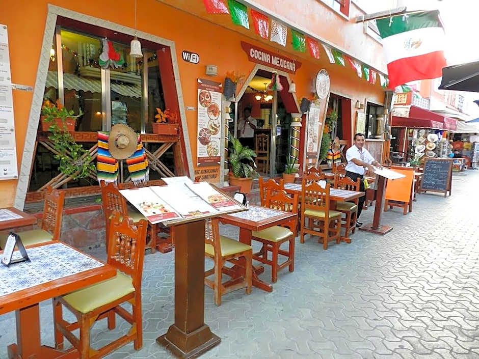 Hotel Bucaneros