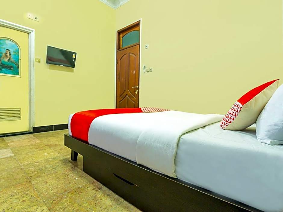 OYO 2848 Senaz Guesthouse