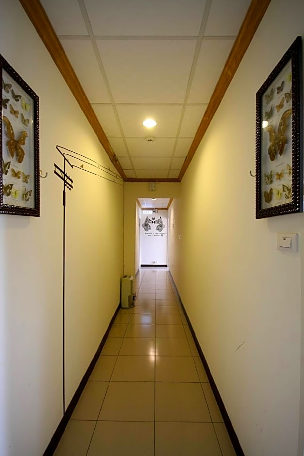 Sun Moon Lake Sunflower House