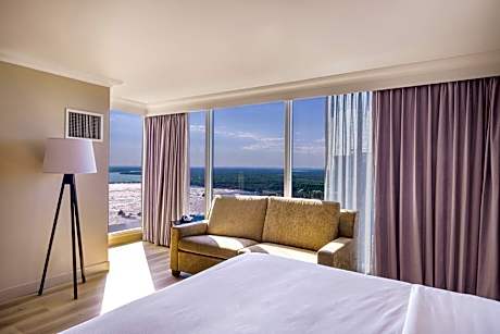 King Studio with Spa Bath and Canadian Falls View