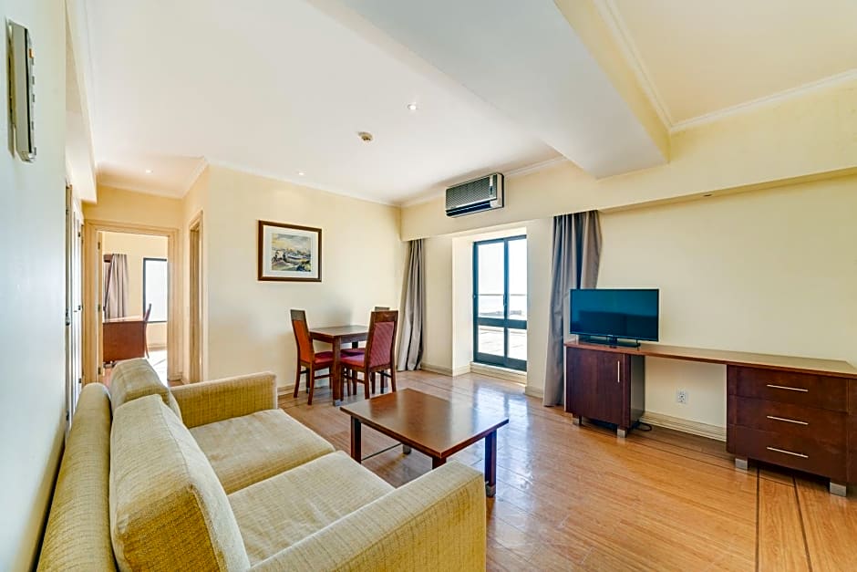 Yellow Praia Monte Gordo