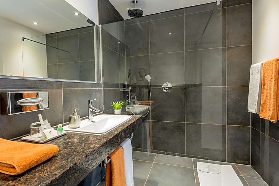 Photo 1 of 12 of Double Room