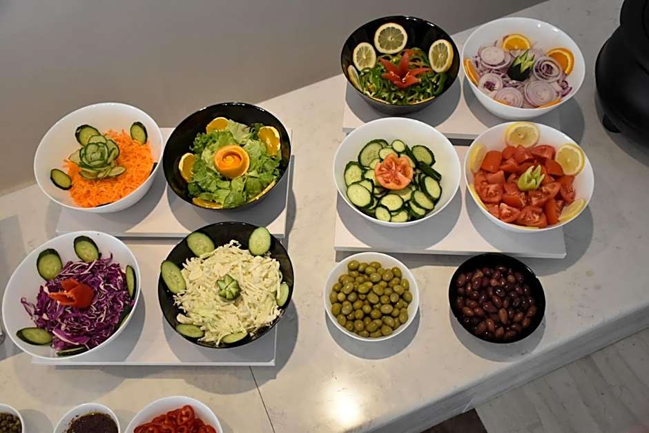 California Beach Hotel - Adults Only