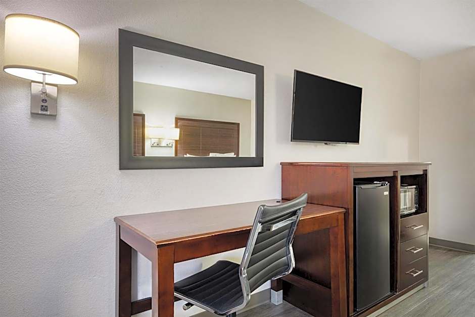 SureStay Hotel by Best Western Terrell