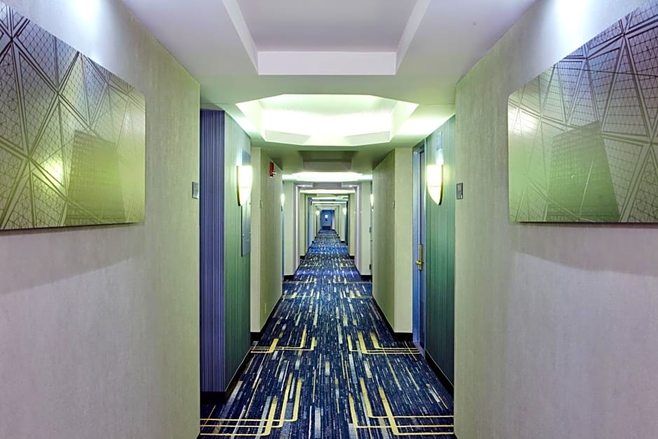 Hilton Newark Airport