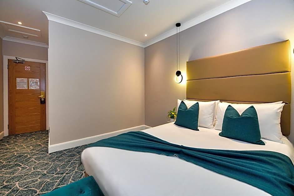 Queens Park Premier London Hyde Park