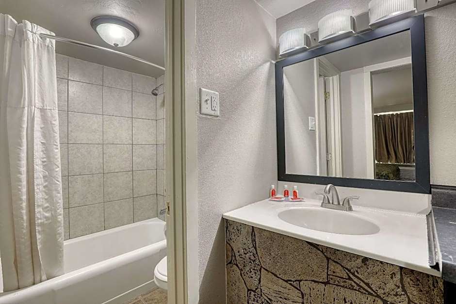 Suburban Studios Neenah-Appleton