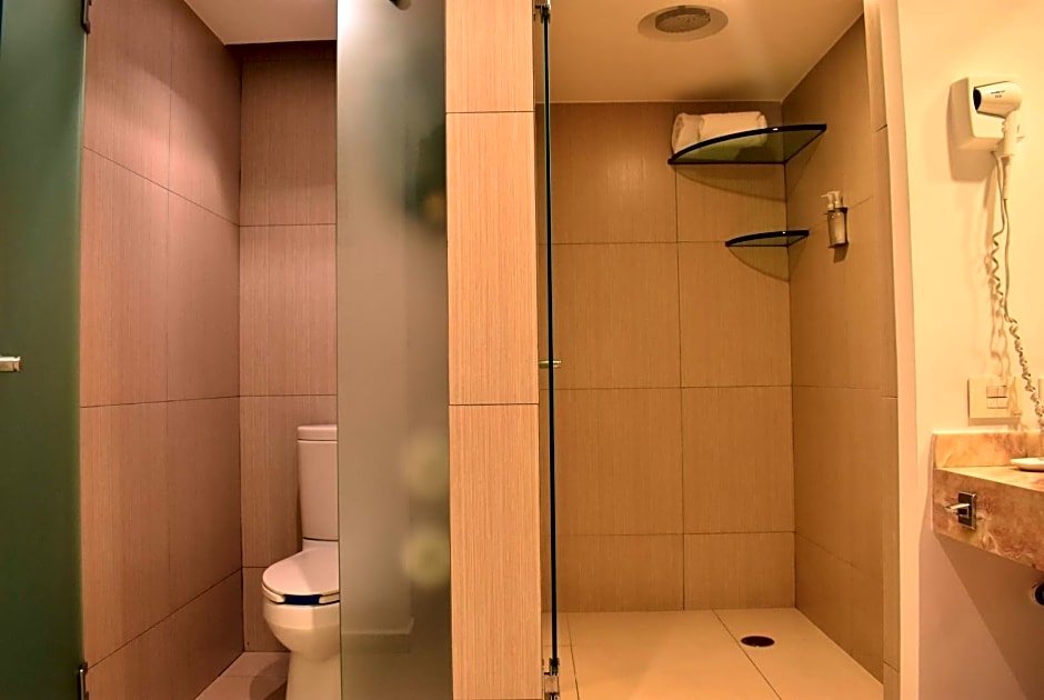 Ramada by Wyndham Mexico City Santa Fe