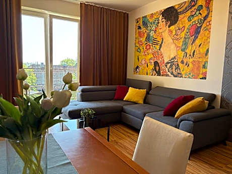 EUROPA22 Pokoje lub cały Apartament - CENTRUM MIASTA - Szybkie i Łatwe Zameldowanie 24h - Wnętrze które pobudza do życia RABAT dodatkowy NETFLIX Szybkie WiFi BLACK WEEK ZAREZERWUJ 4 noce w cenie 3