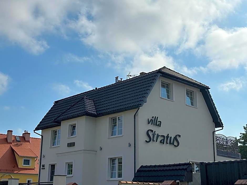 Villa Stratus