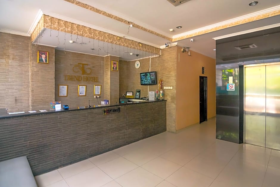 RedDoorz near RS Husada