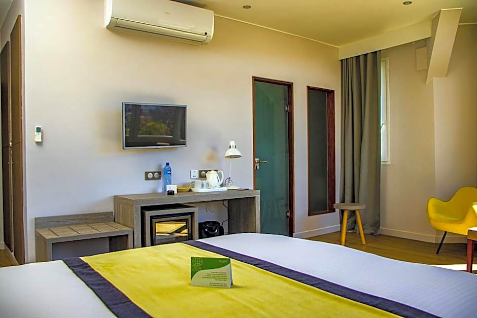 Le Louvre Hotel & Spa