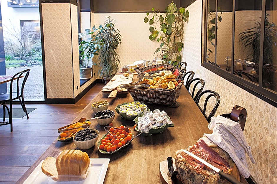 Latroupe Hotel Jardin Secret