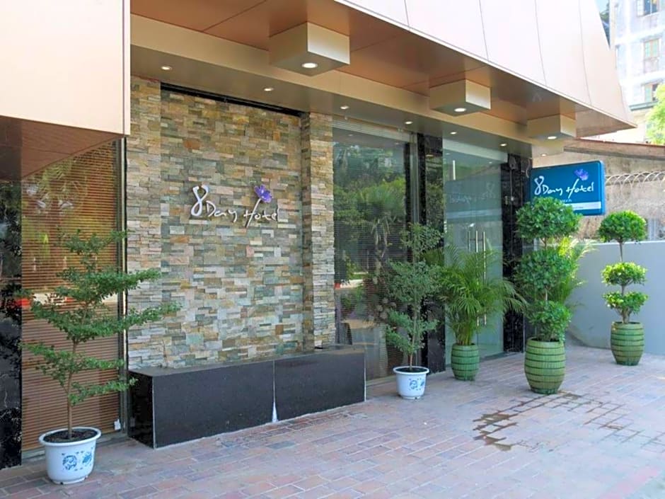 8Day Hotel