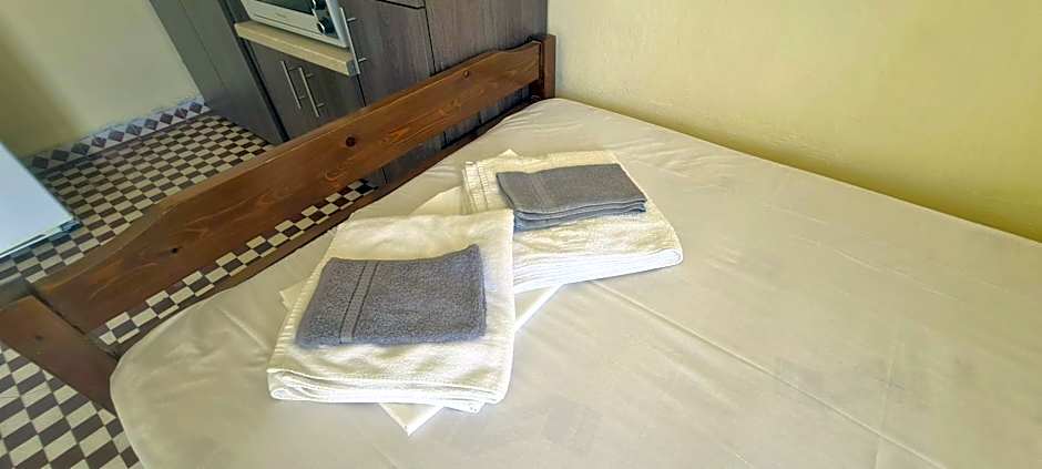 Veranda Rooms to Let