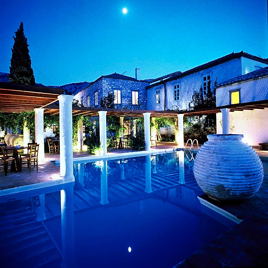 Bratsera Boutique Hotel