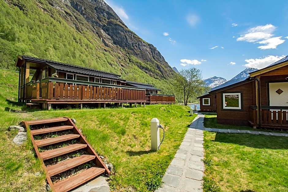 Grande Hytteutleige og Camping