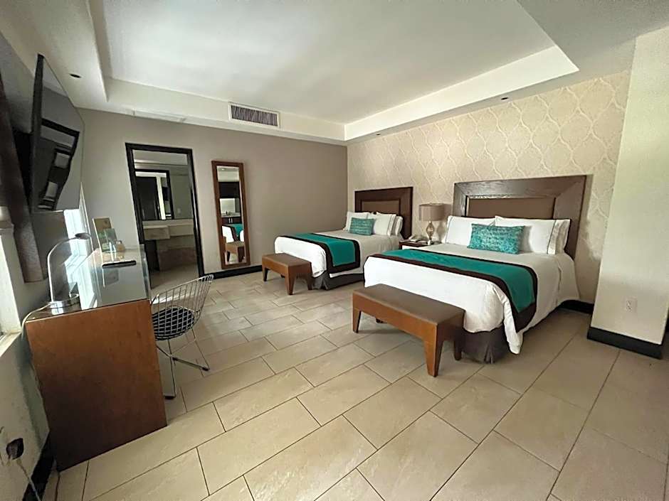 Aurea Hotel and Suites