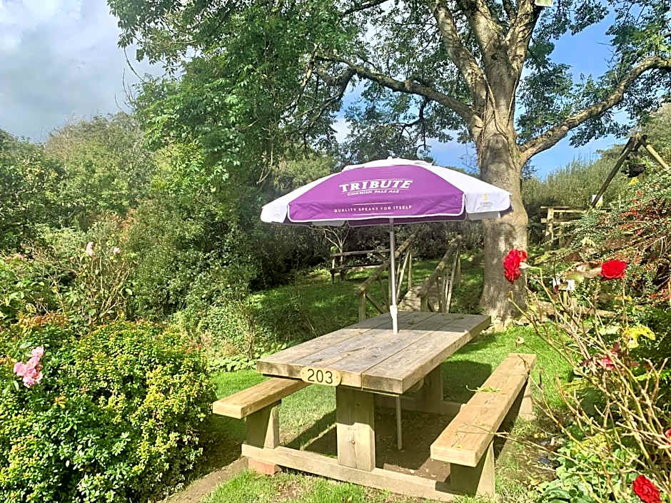 The Hoops Inn & Country Hotel