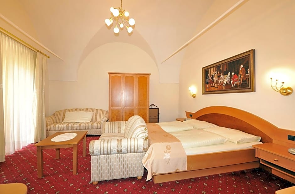 Hotel Goldener Brunnen