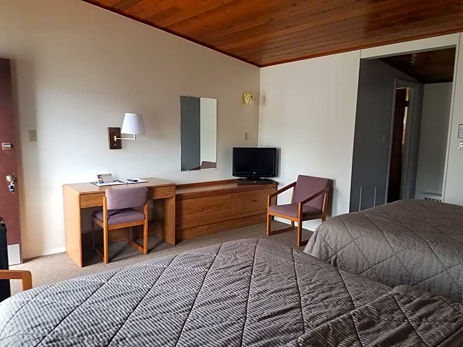 Budget Host Melody Lane