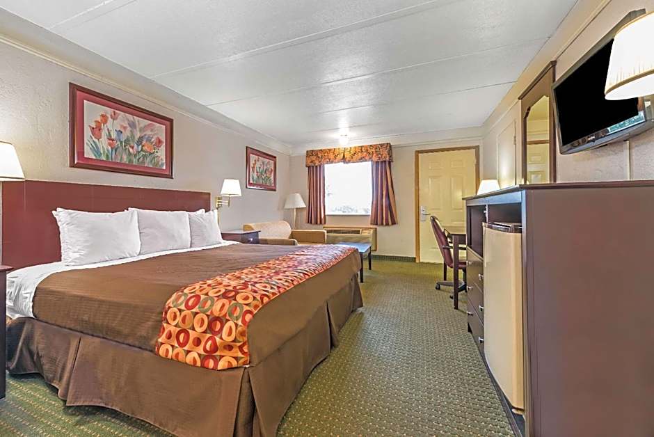 Days Inn by Wyndham Gainesville