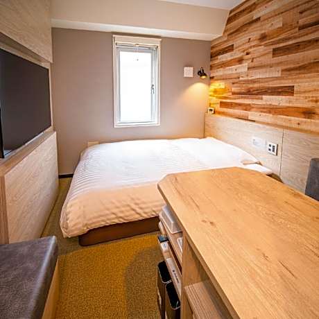 Standard Semi Double Non-Smoking