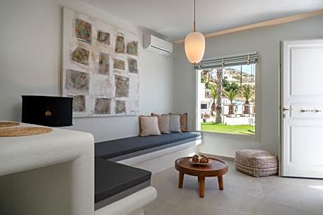 Deluxe Suite with Sea View