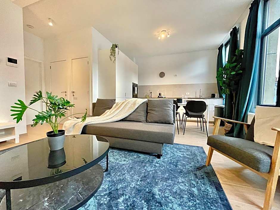 OneLuxStay near Fashion District