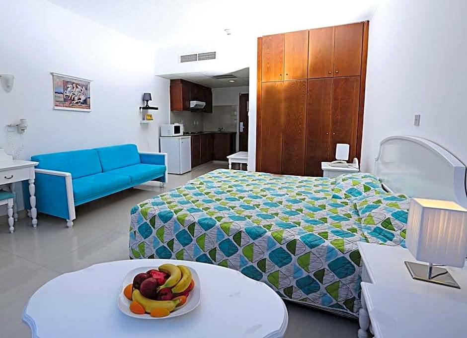 Marlita Beach Hotel Apartments