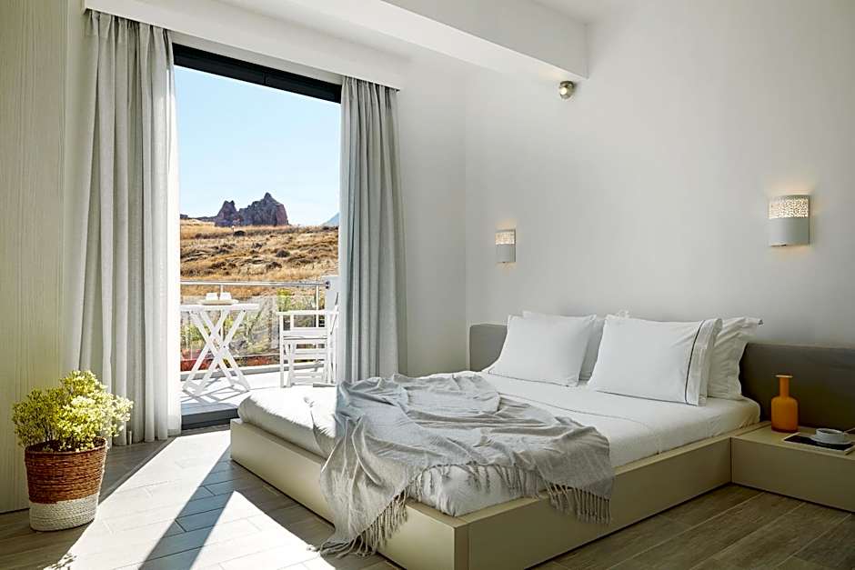 Eleia Seafront Rooms & Villas