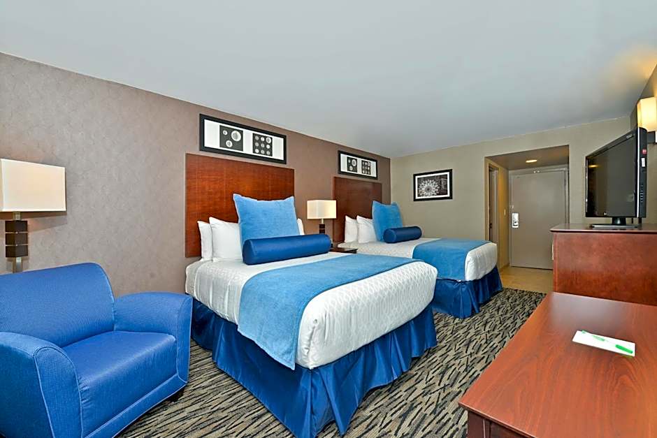Wyndham Garden Elk Grove Village / O'Hare