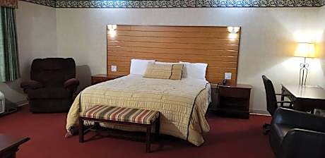 Deluxe King Room with Spa Bath