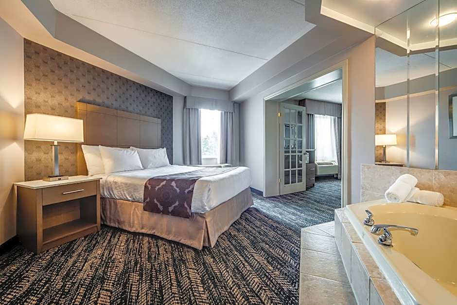 Monte Carlo Inns Brampton Suites