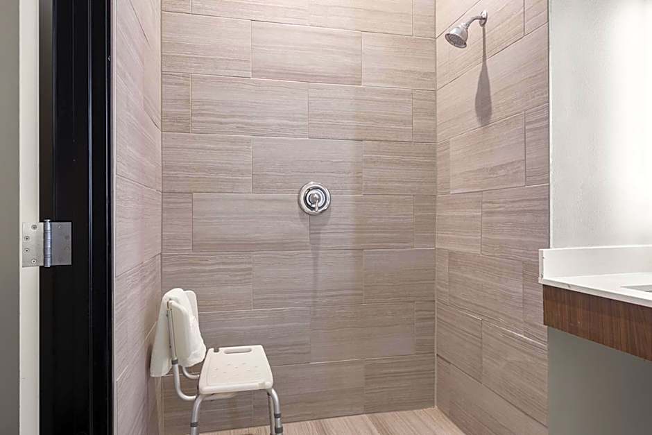 Holiday Inn Express & Suites Graham By IHG