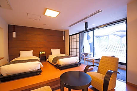 Family Room with Tatami Area