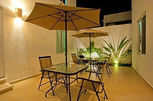 Casa Felicidad B&B Room & Kitchen