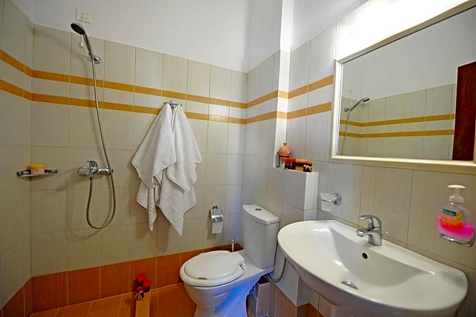 Philoxenia Hotel & Studios