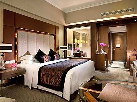 Sofitel Luxury King Room with River View and Lounge Access
