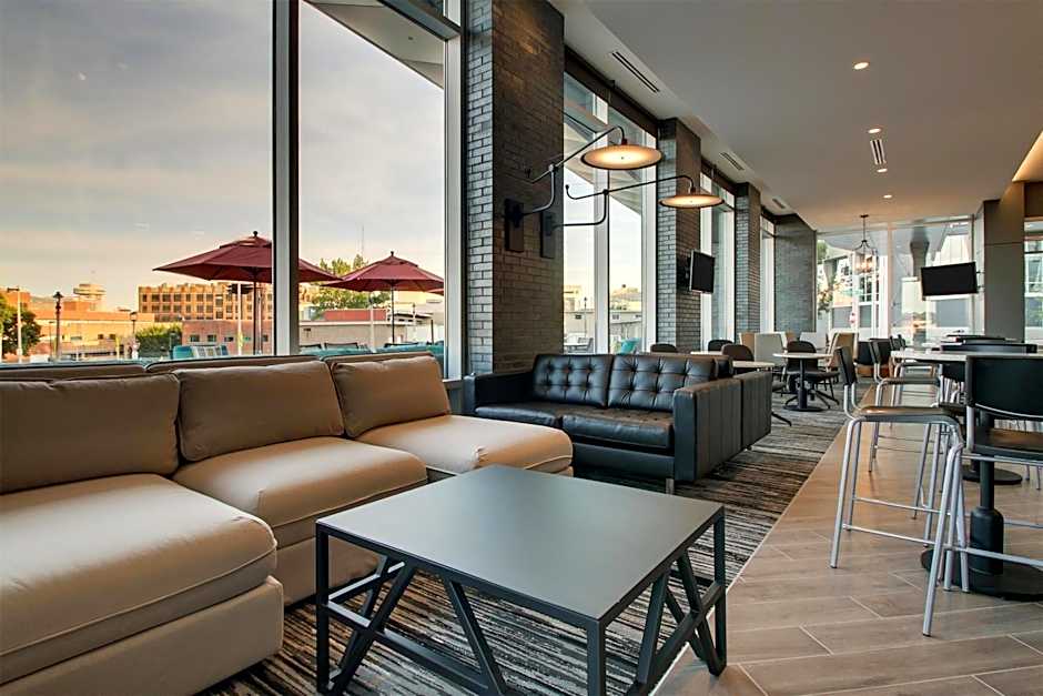 Hyatt Place Milwaukee Downtown