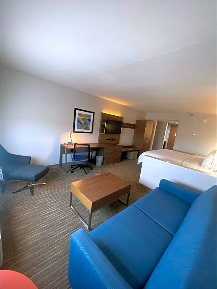 Holiday Inn Express Hotel and Suites Mesquite By IHG