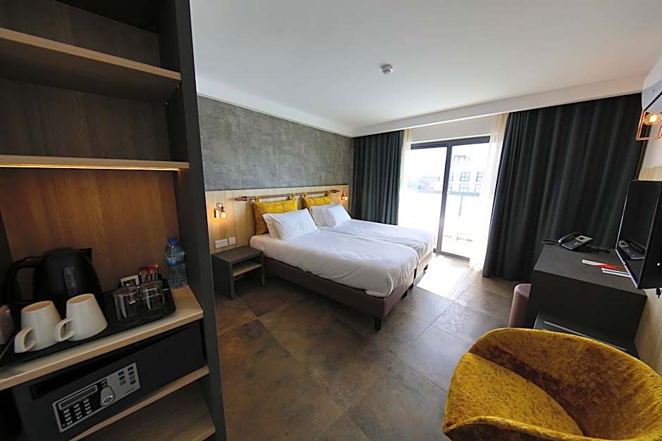 Ivy Hotel - Adults Only