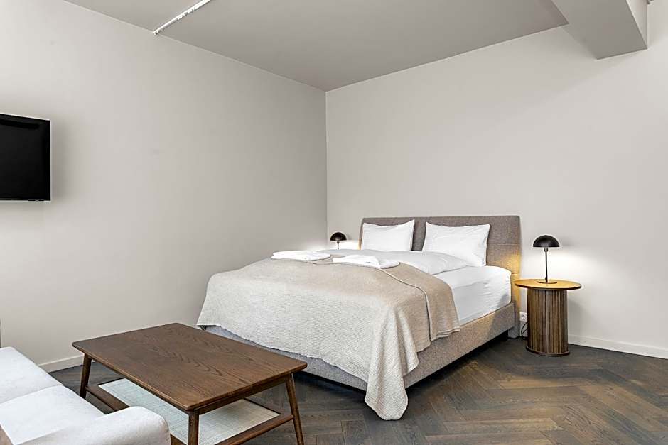 The Swan House by Heimaleiga