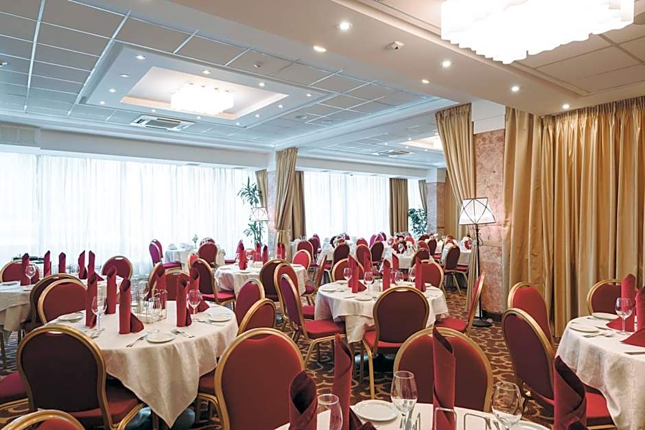 Premier Hotel Rus