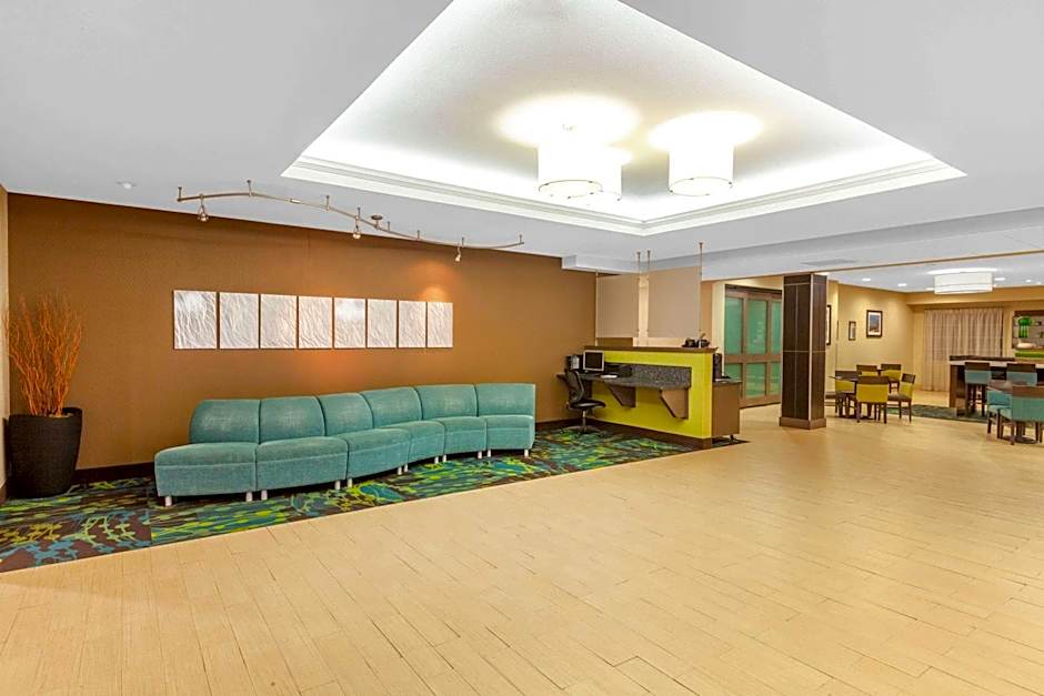 La Quinta Inn & Suites by Wyndham Midland North