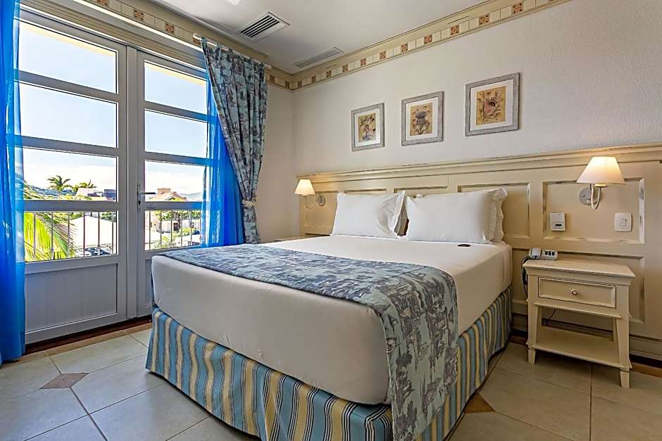 Beachfront Studios at IL Campanario Resort ILCTOP